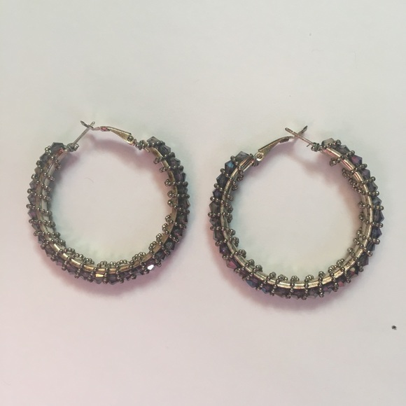 Sparkle Hoops w/ silver Twist Accent. Easy Clasp - Picture 1 of 4